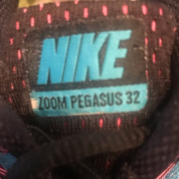 Women’s Nike Pegasus 32 - Picture 8 of 9